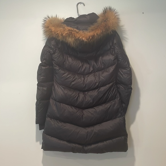 Ookpik woman’s jacket - Picture 2 of 3